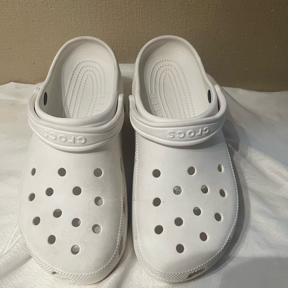 Crocs Classic Clogs - Picture 1 of 9